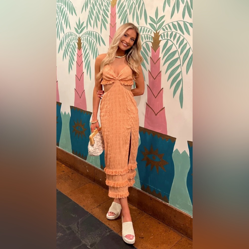 Georgia Peach Midi Dress 🍑